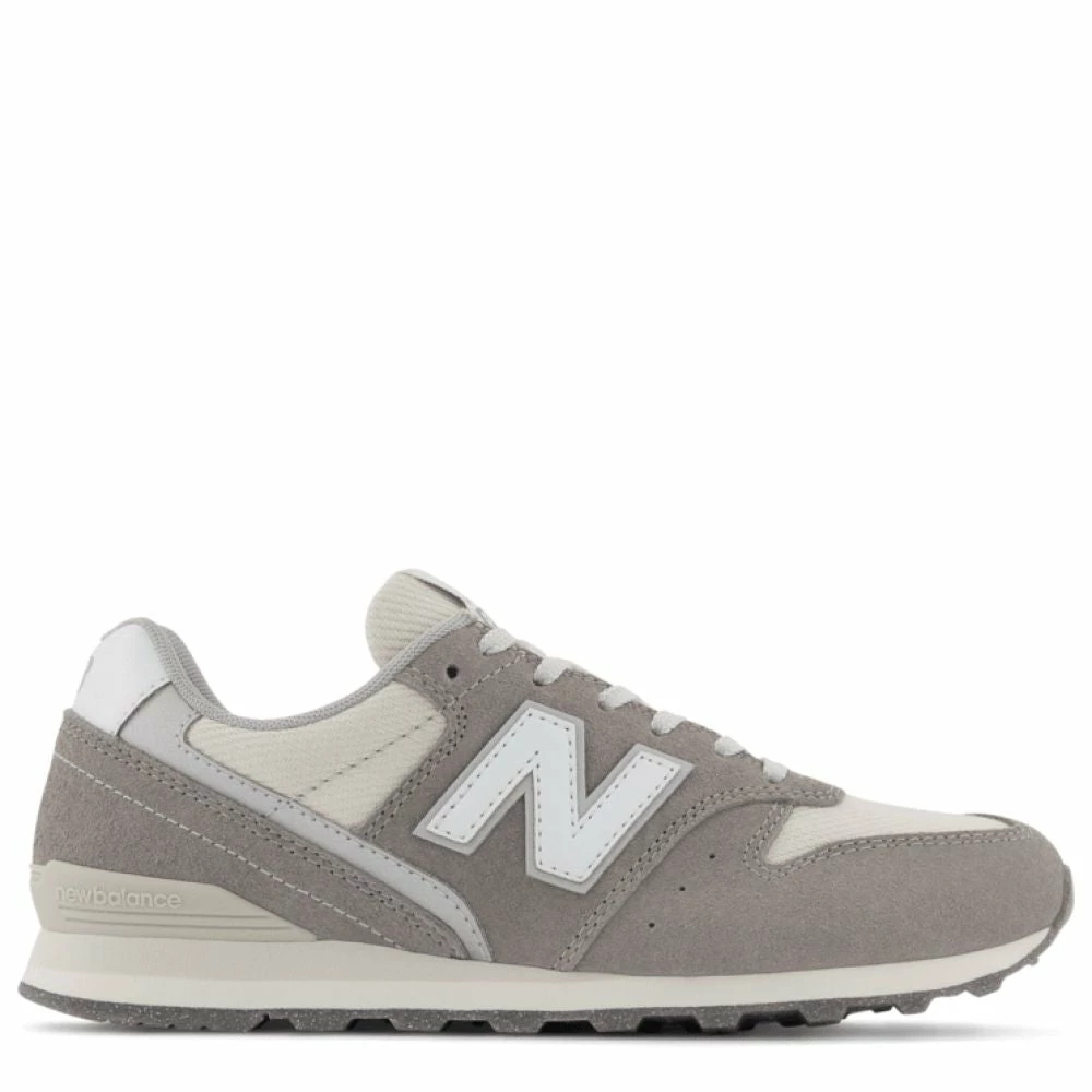 New Balance Women's 996v2 In Marblehead With Moonbeam 3 New Balance Women's 996v2 In Marblehead With Moonbeam